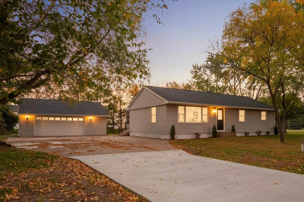 15240 Kangaroo St. Nw, Ramsey