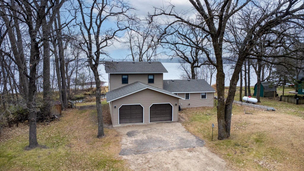 21400 654th Avenue, Darwin