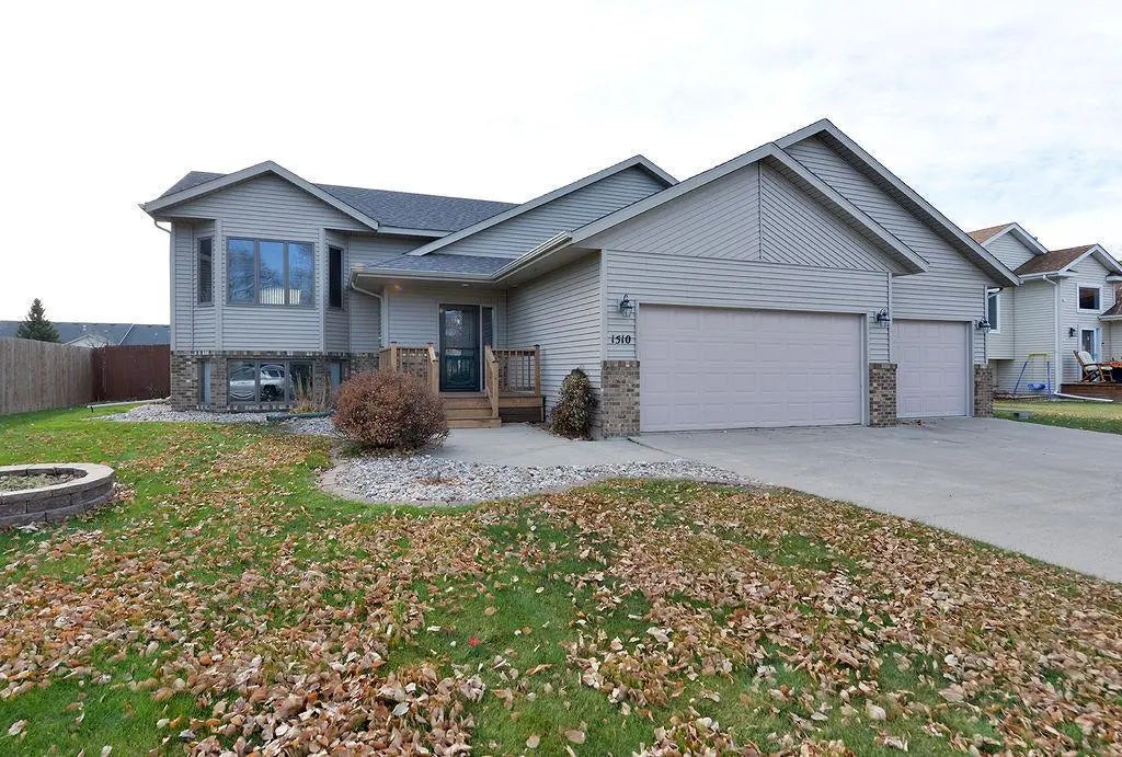 1510 57th Avenue S, Fargo