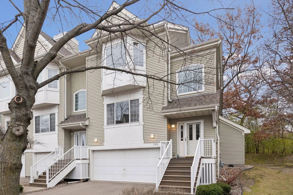 725 Fairfield Circle, Minnetonka
