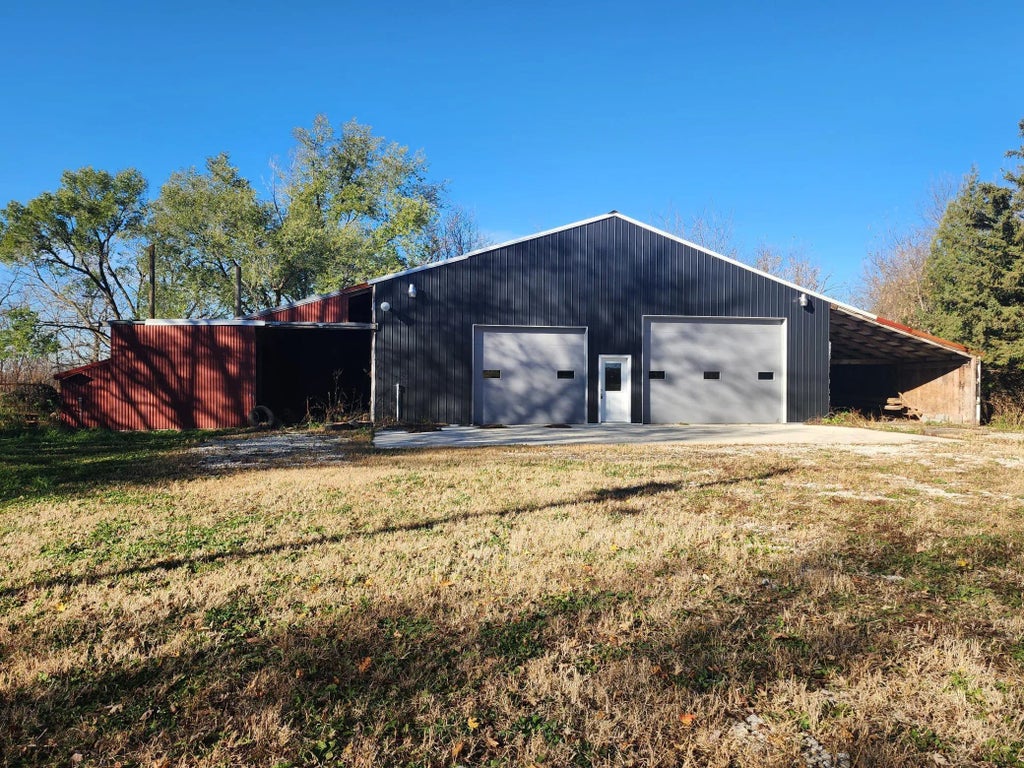 23466 710th Street, Hayfield