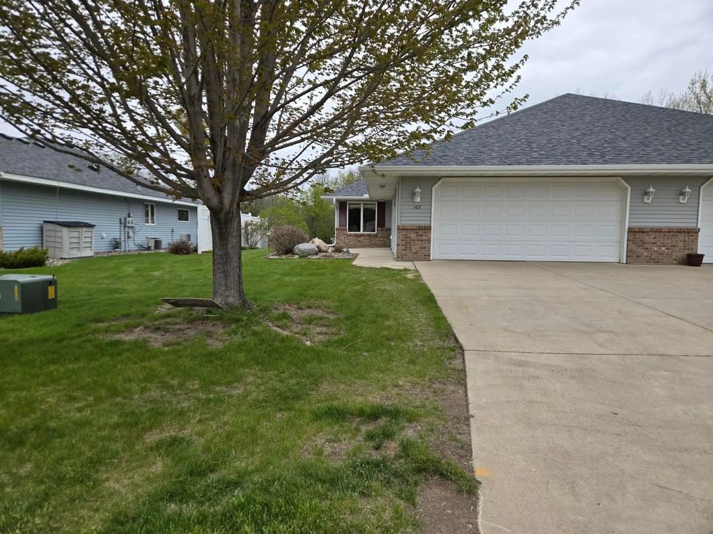 103 Sellards Avenue, Dassel