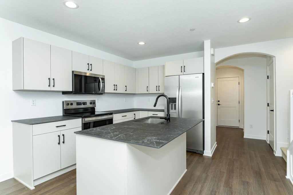 1121 Century Village Lane Ne, Rochester