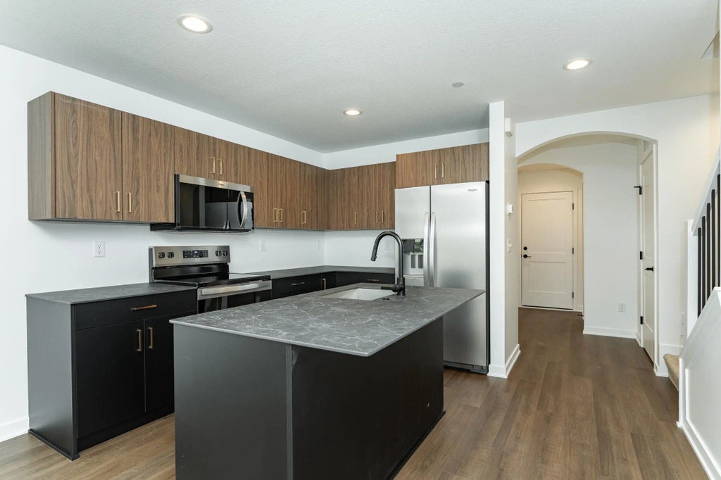 1129 Century Village Lane Ne, Rochester