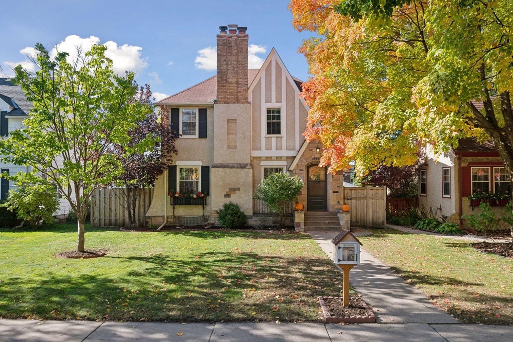 5440 3rd Avenue S, Minneapolis