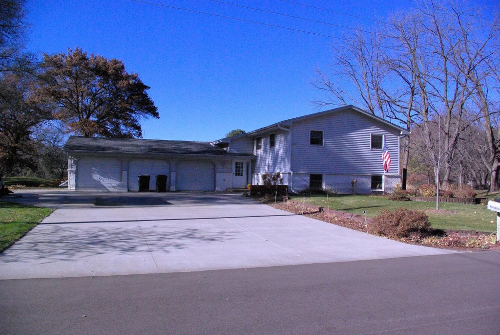 18922 Yalta Street Ne, East Bethel