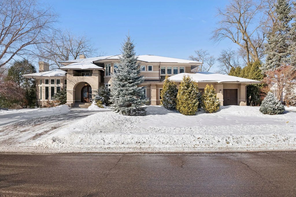 5600 Parkwood Lane, Edina