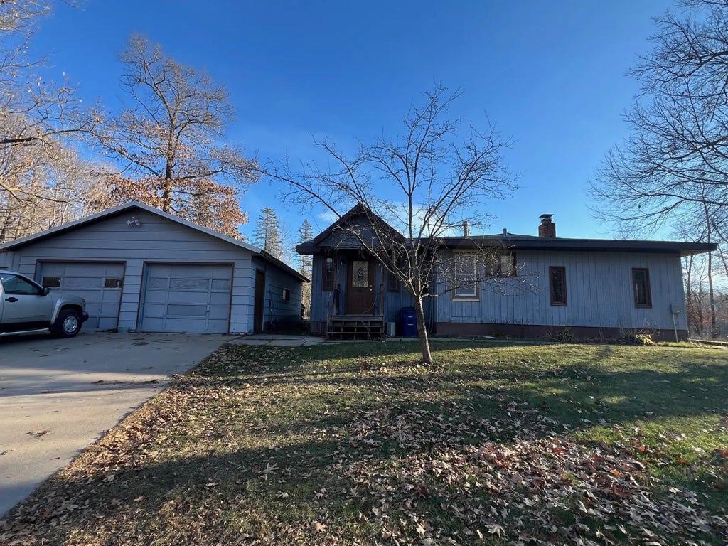 7302 Lake Camile Drive, Randall