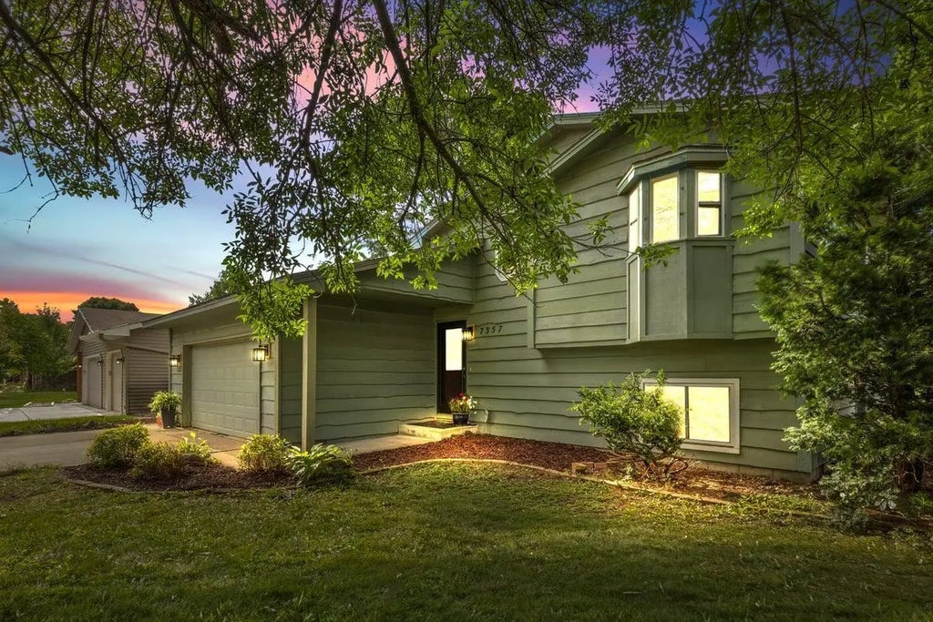 7357 116th Place N, Champlin
