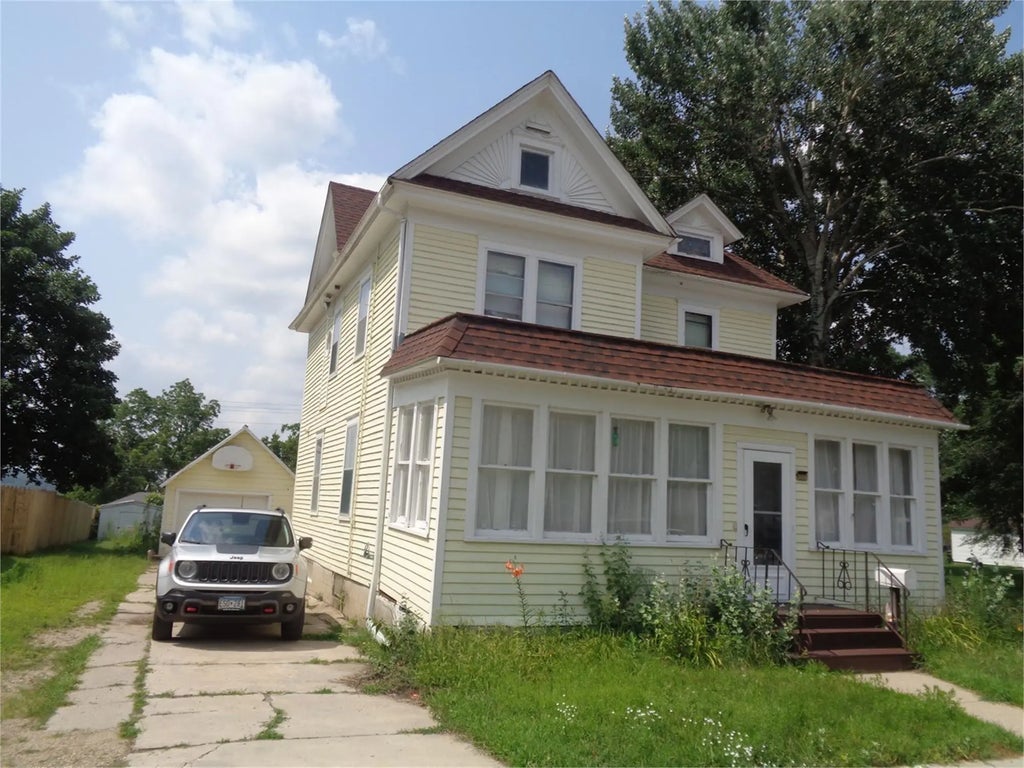 300 S 4th Street, Le Sueur