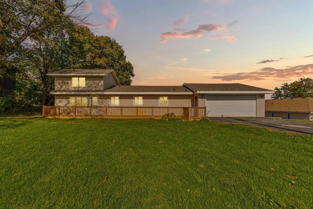 8325 Hennepin Way, Morristown