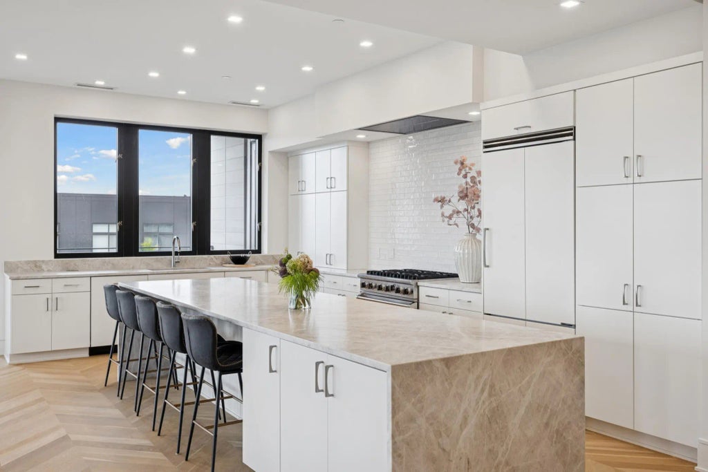 3041 Holmes Avenue S 501, Minneapolis