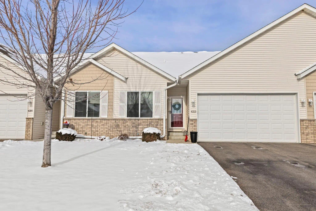 4213 Blakewood Drive, Shakopee