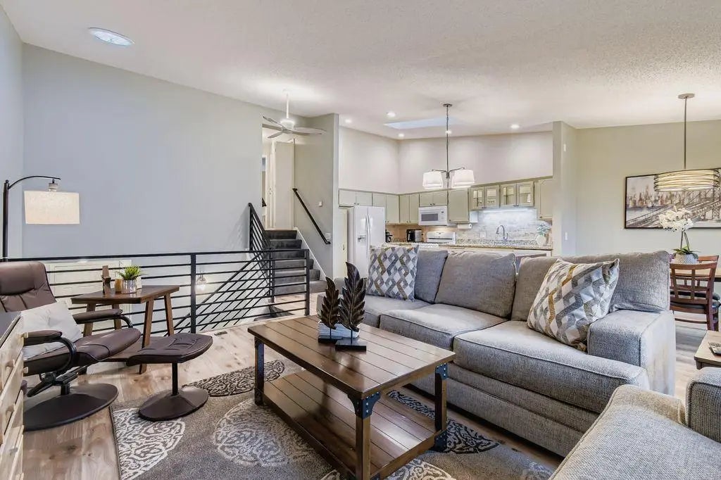 2422 County Road D W 2, Roseville