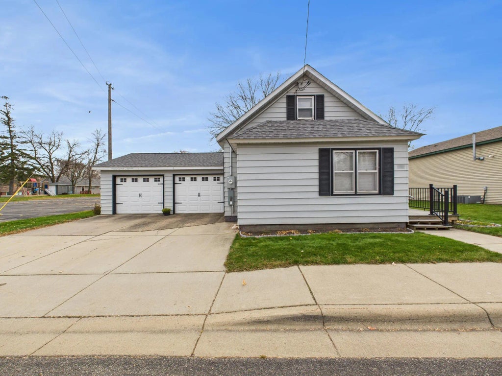 240 Church Street S, Watkins