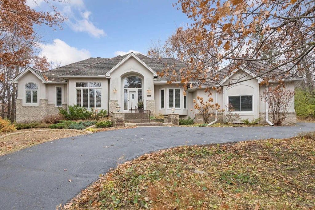 19875 Andover Place, Deephaven