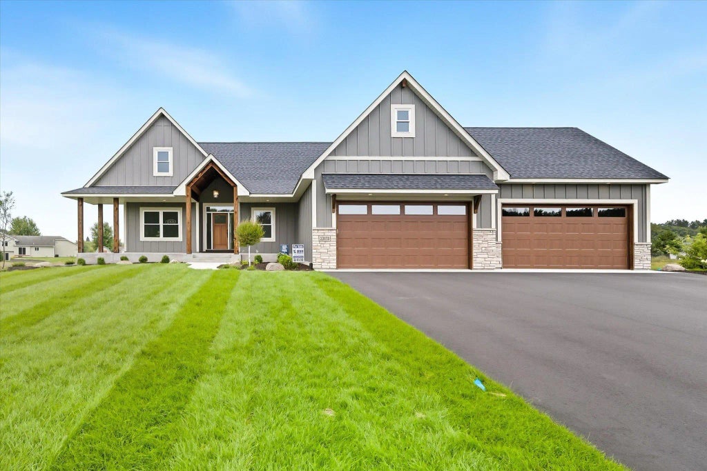 22173 174th Street Nw, Big Lake