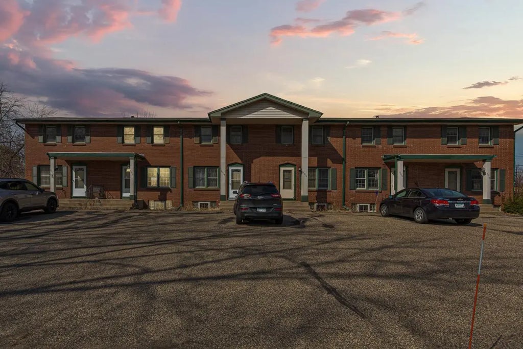 8016 51st Avenue N, New Hope