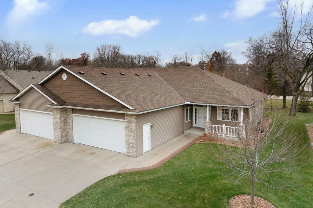1985 Raspberry Ridge Place Ne, Owatonna