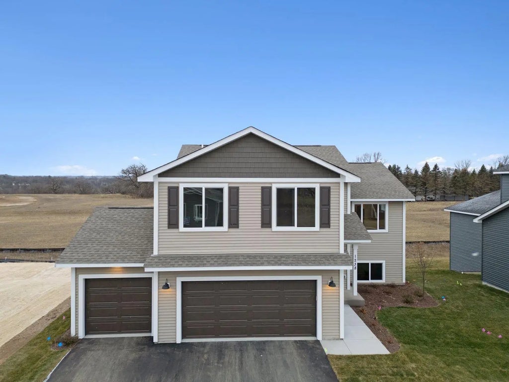 2157 Westpointe Drive, Hastings