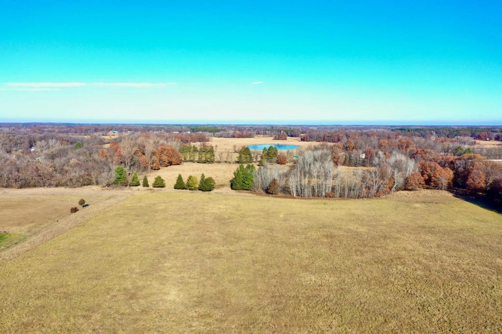 Na 305th Ave Nw, Spencer Brook Twp