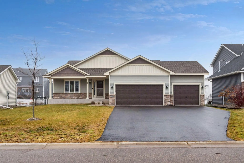 2113 21st Avenue S, Lino Lakes