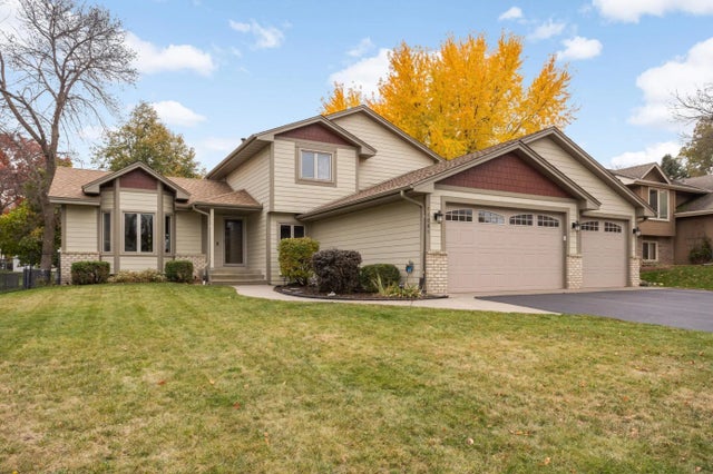 11081 69th Place N, Maple Grove