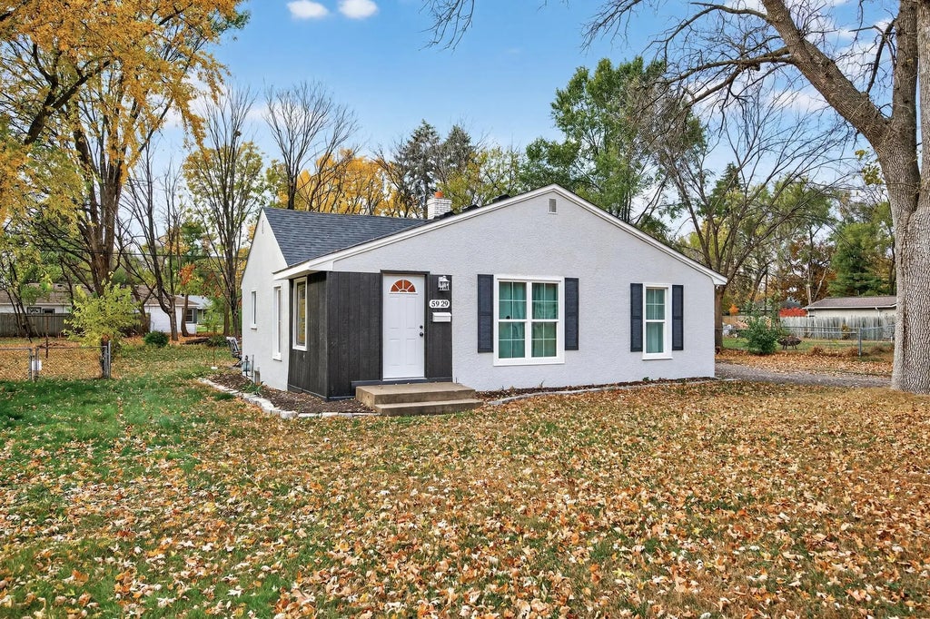 5929 Camden Avenue N, Minneapolis