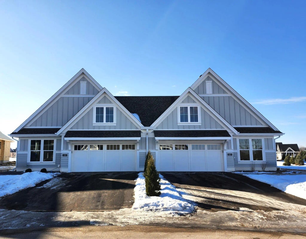 42 Spring Farm Road, North Oaks