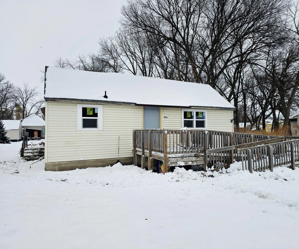 905 6th Street, Clarkfield