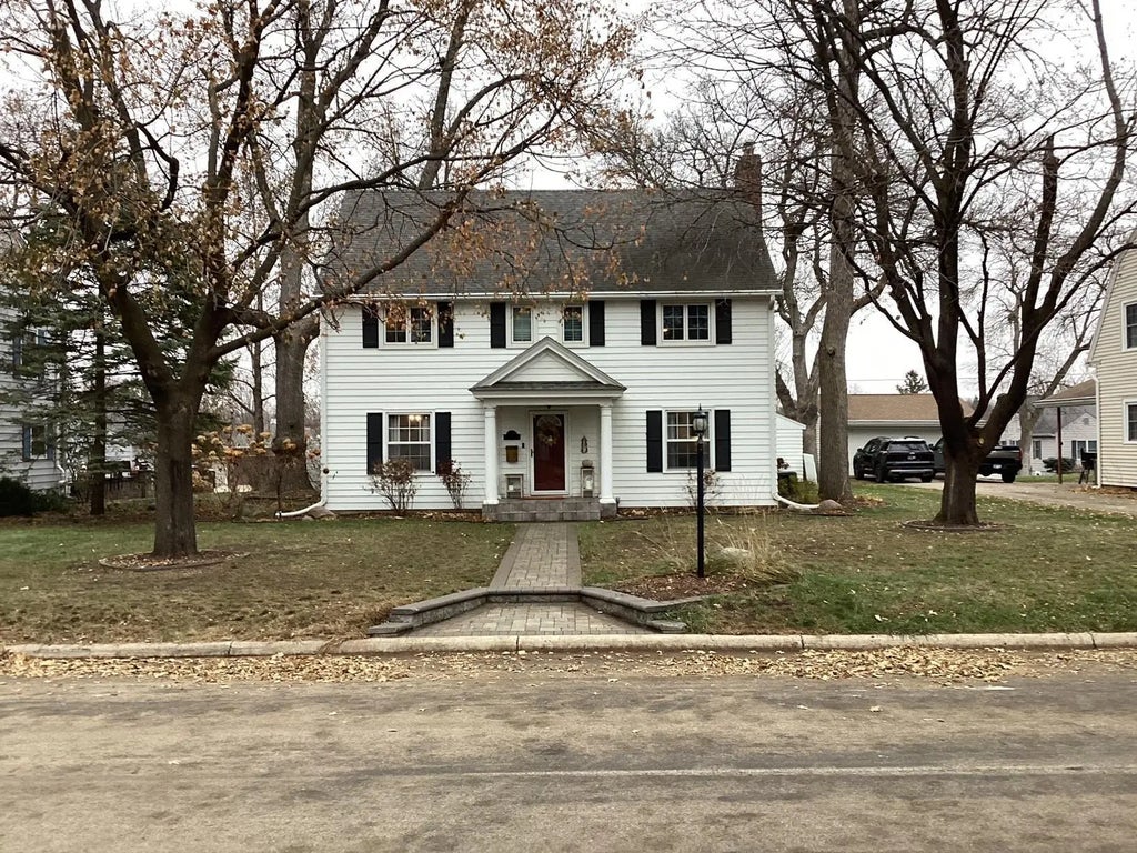 210 Lee Place, Albert Lea