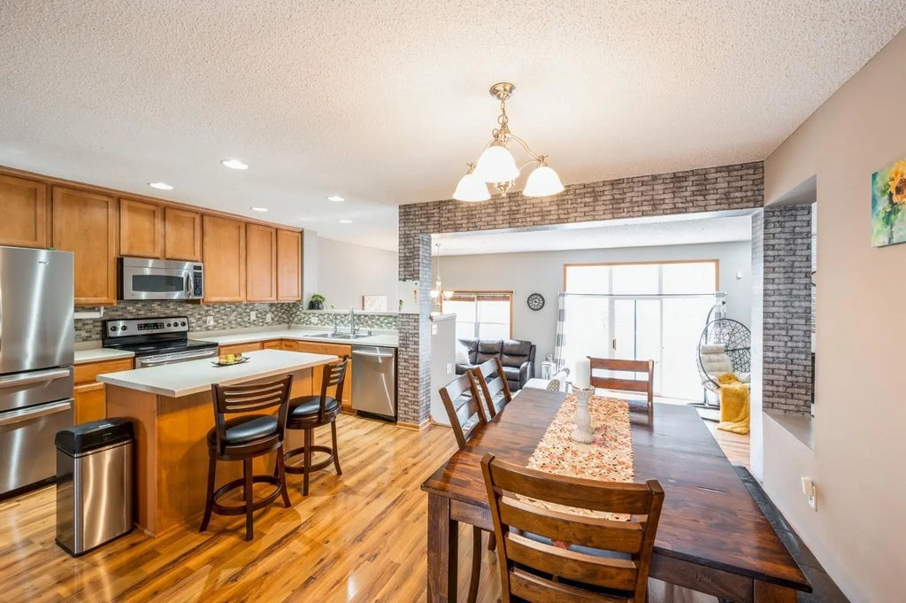 5038 Everest Lane N, Plymouth