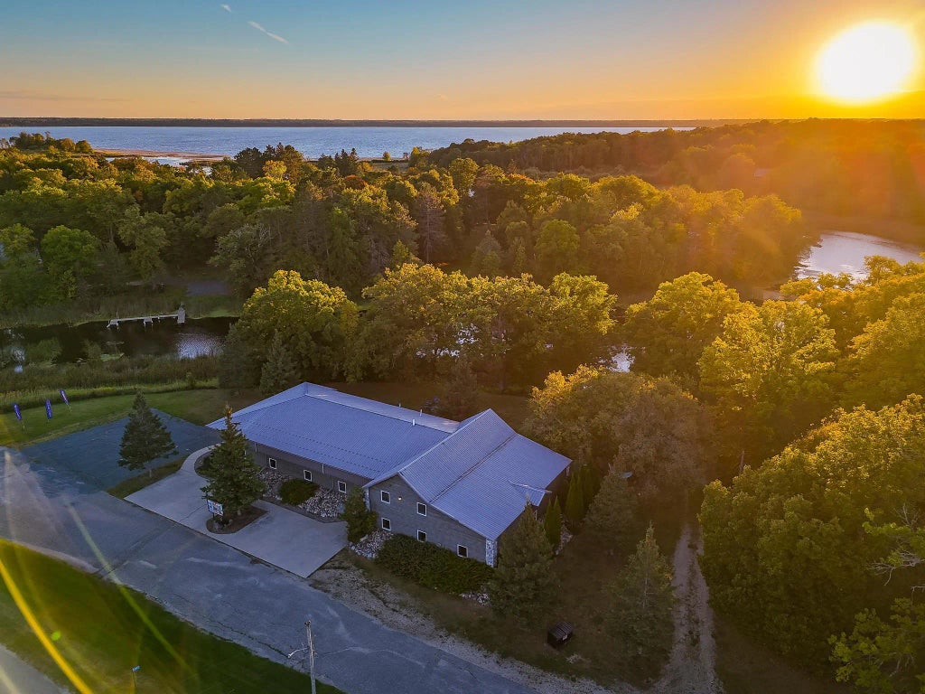 51997 State Hwy 46, Squaw Lake