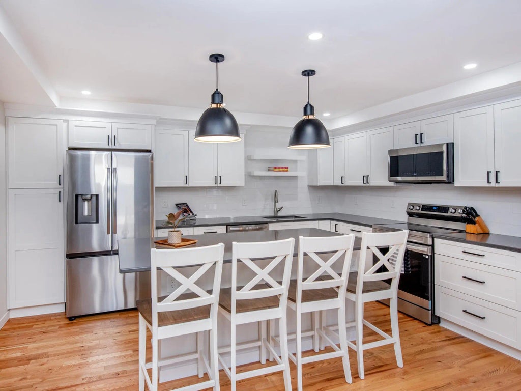 1216 Trailwood S, Hopkins