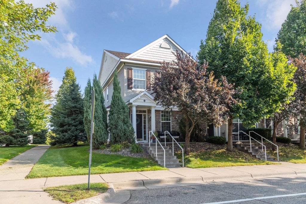 1615 Legacy Parkway E 1011, Maplewood