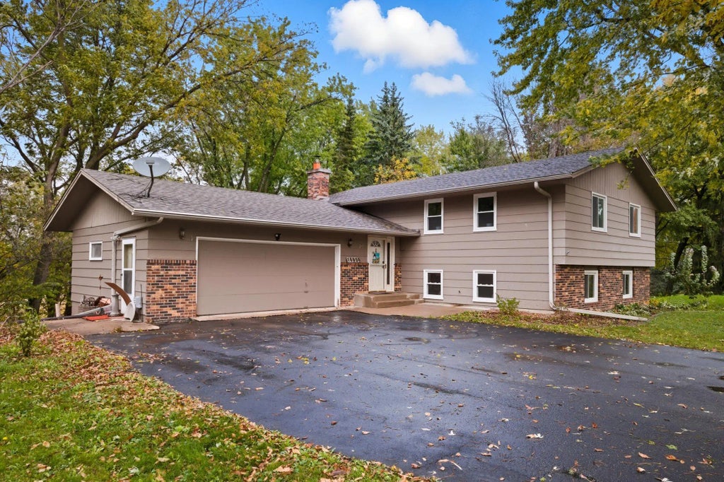 16056 Creekwood Road, Prior Lake