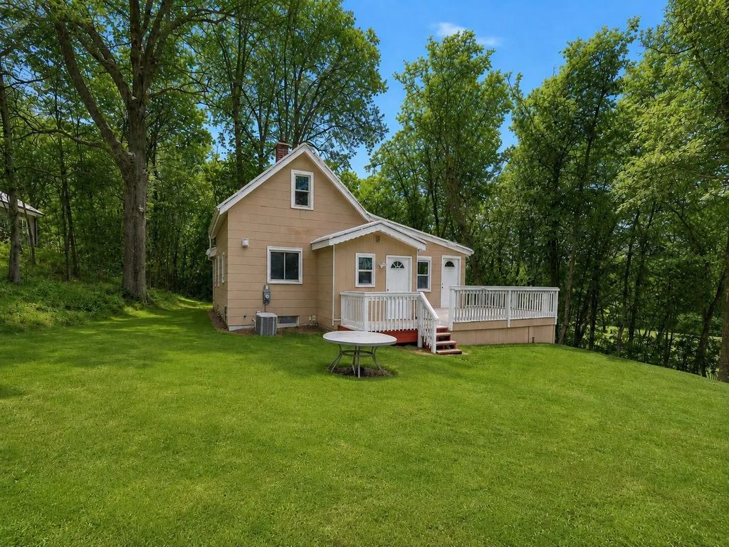 9350 Roy Road, Delano