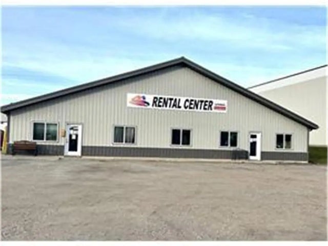 1317 E Bridge Street, Redwood Falls