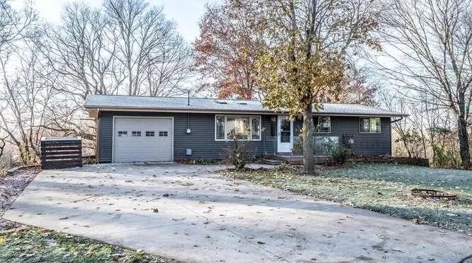 4827 Canterbury Road, Mound