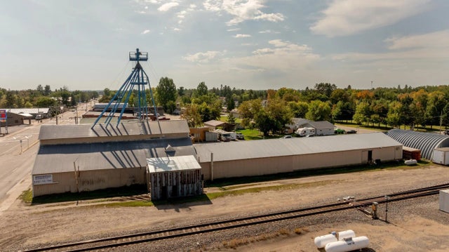 81 Main Street W, Motley