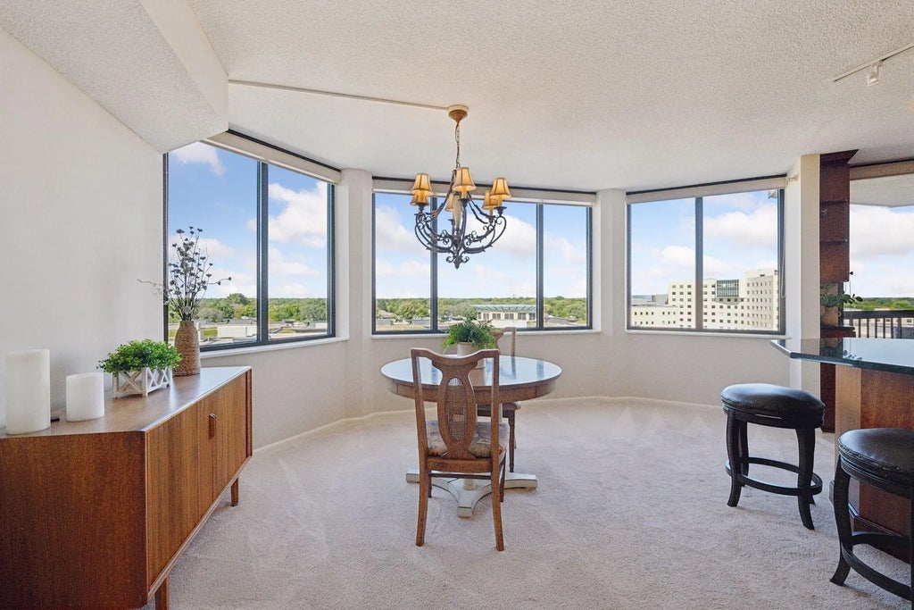 6566 France Avenue S 901, Edina