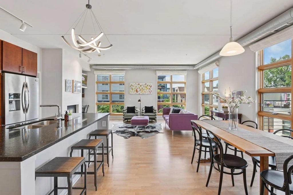 2840 Bryant Avenue S E302, Minneapolis