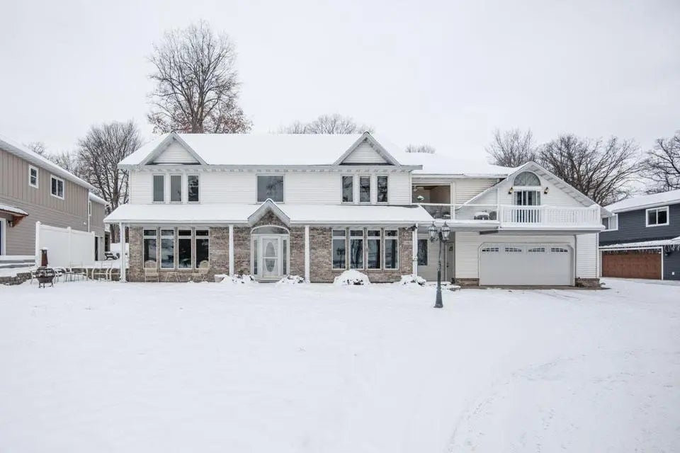 1082 W Lake Drive, Detroit Lakes