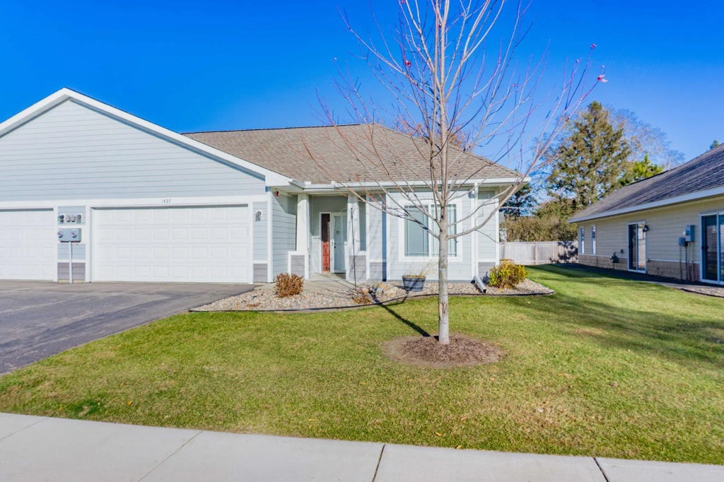 1427 Ravoux Lane, Chaska