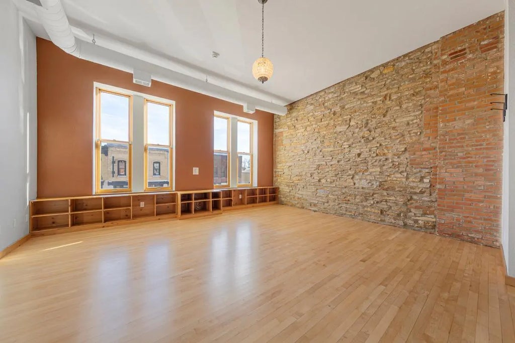 500 Division Street S 7, Northfield