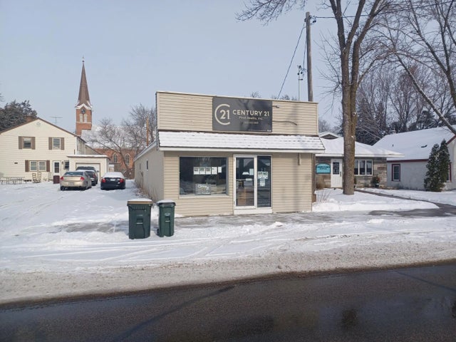 26 Main Street E, Richmond