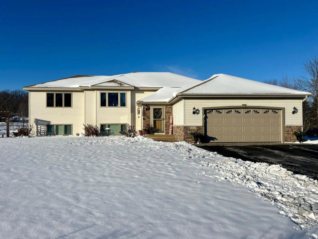 N8125 940th Street, River Falls