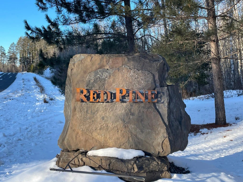 6140 Voyageurs Trail, Biwabik