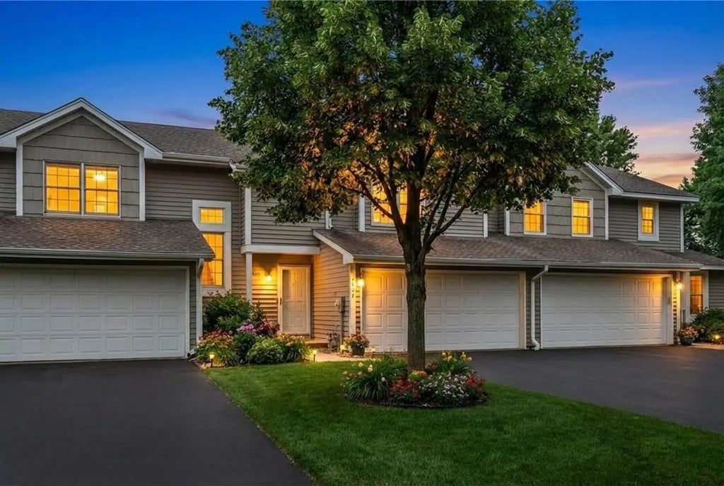 8042 Belair Lane, Eden Prairie