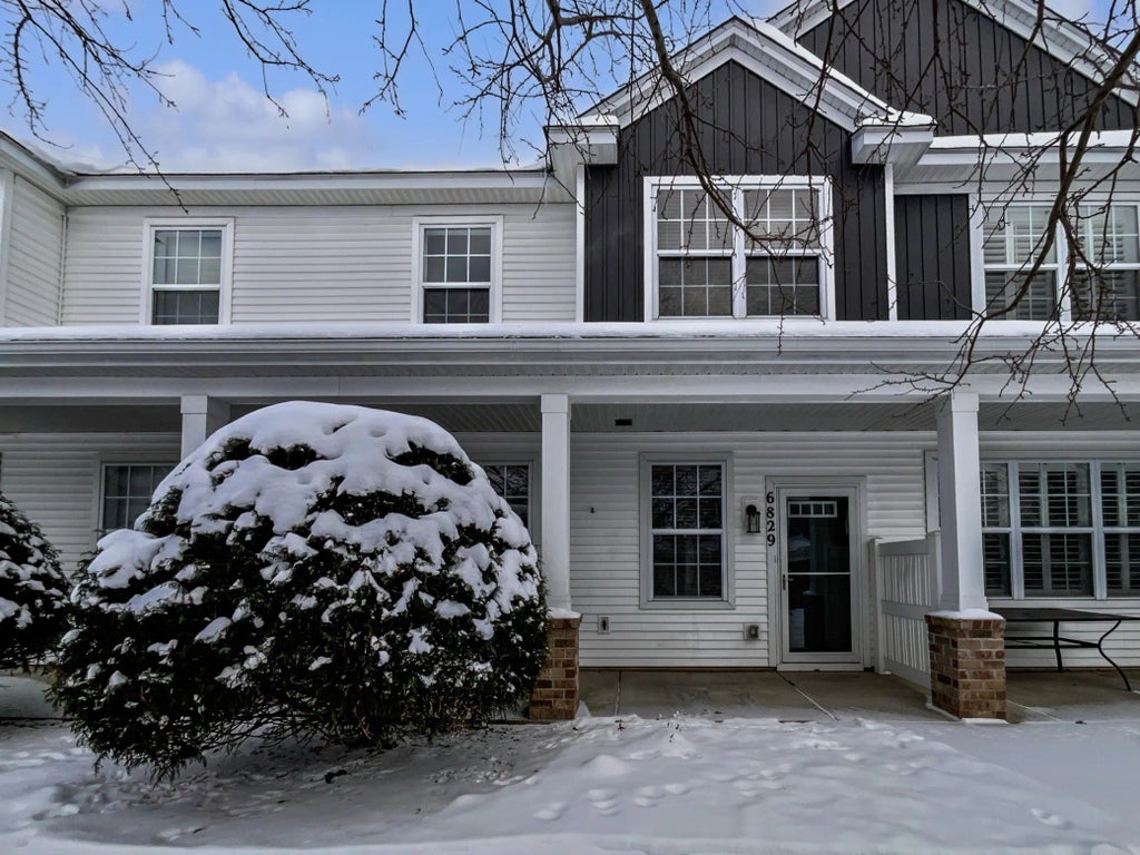 6829 Narcissus Lane N 304, Maple Grove